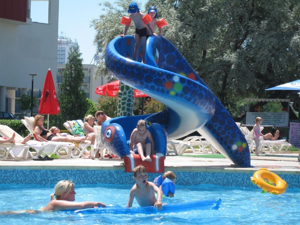 Hotel Iskar & Aquapark Slantschew brjag Exterior foto