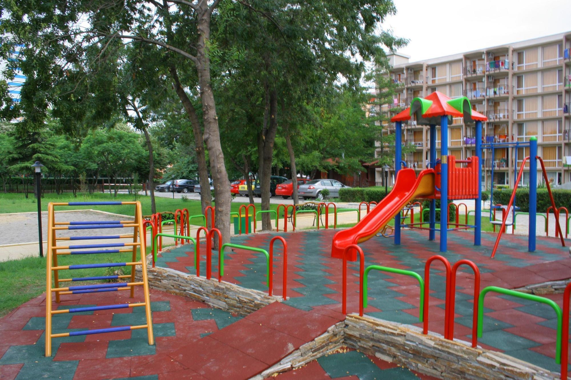 Hotel Iskar & Aquapark Slantschew brjag Exterior foto
