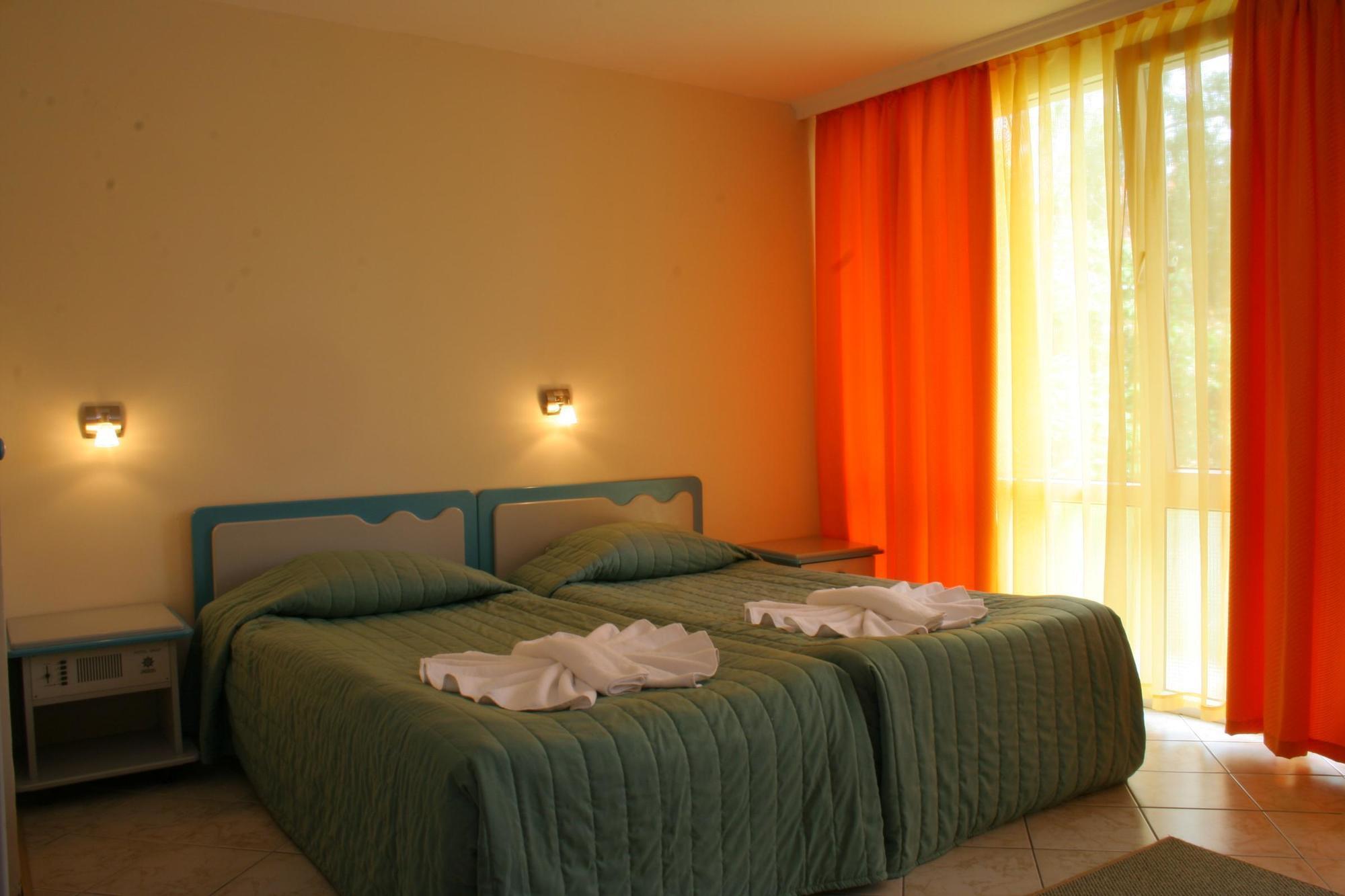 Hotel Iskar & Aquapark Slantschew brjag Exterior foto